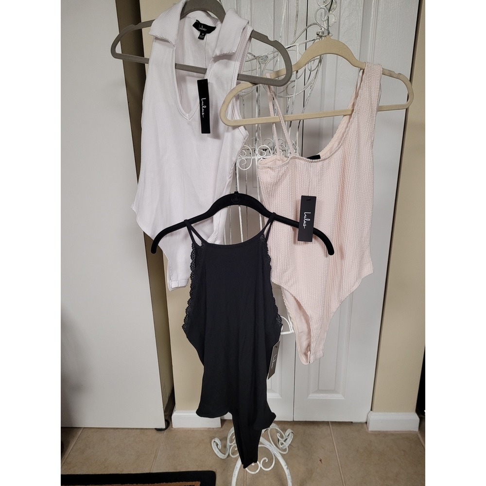 Lulus Womens Ribbed COQUETTE Bodysuits Lot/3 White Black Pink Size M NWT
